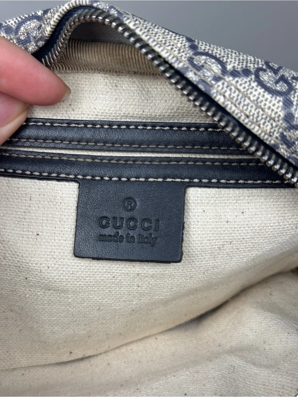Gucci Small Gray/Black GG Supreme Messenger Crossbody Bag